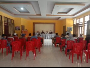 Penyerahan Bantuan Bibit Jagung Kepada Petani di Kelurahan Putabangun